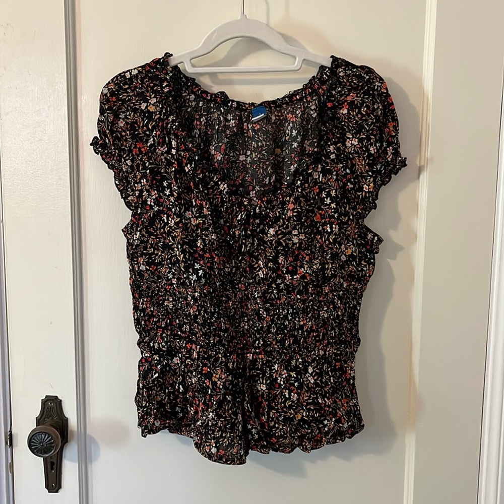 Women’s Old Navy floral top M